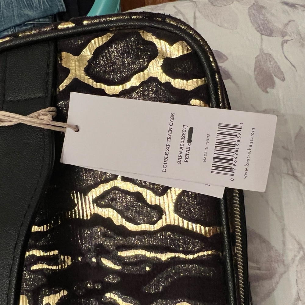 Kestrel Make Up Bag - Picture 9 of 11